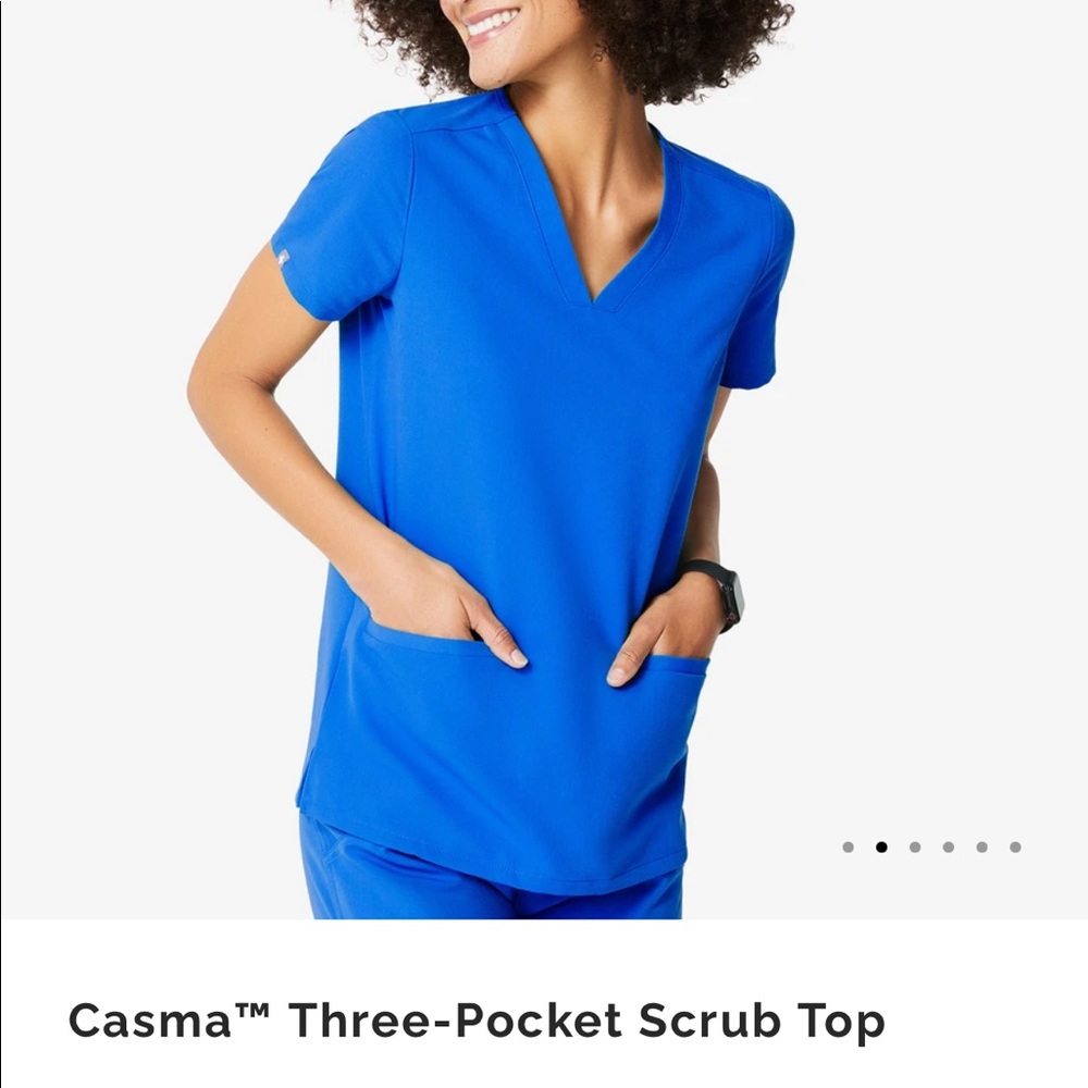 Figs scrub top